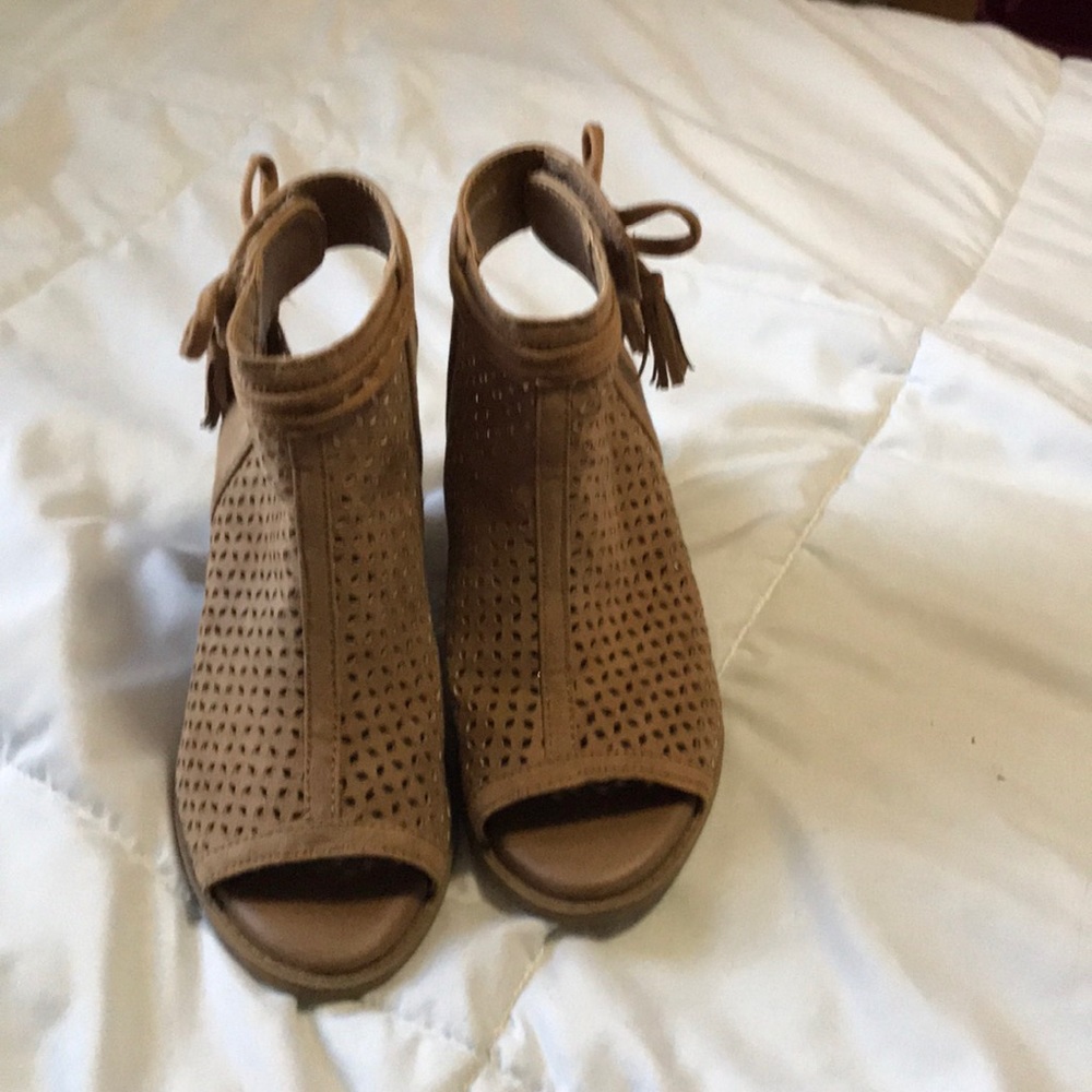 Girls open booties